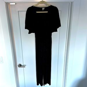 ASOS Black Short sleeve Jumpsuit, Size 8, Pant is Cropped